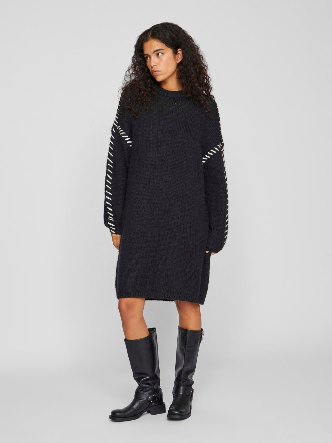 model_shot-front_full